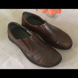 Merrell Brown Slip Ons Size 9 B05